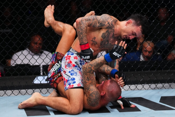 Макс Холловей одержал победу над Дастином Порье на UFC 318: завершение карьеры «Алмаза»