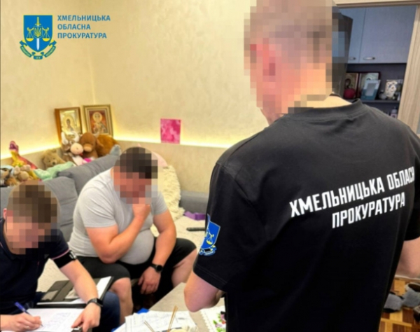 Масштабна схема зловживань в Хмельницькій області: посадовцям оголошено підозру у завданні збитків бюджету
