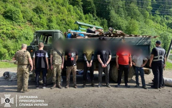 На Закарпатті викрили канал незаконної переправи військовозобов язаних до Румунії: серед затриманих   двоє вінничан