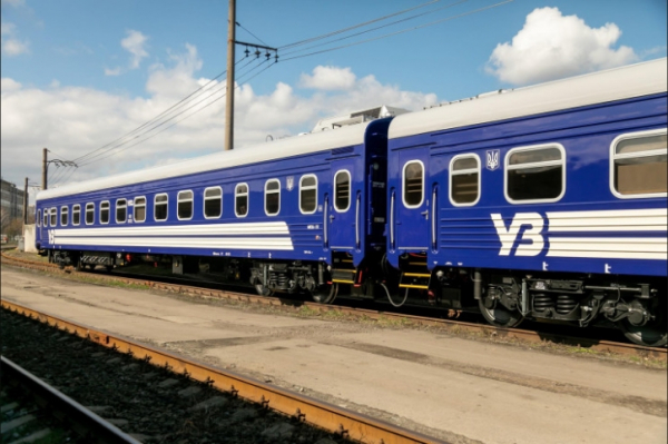 Укрзалізниця збільшує кількість вагонів на популярних маршрутах: Ковель   Рахів і Чернігів   Рахів