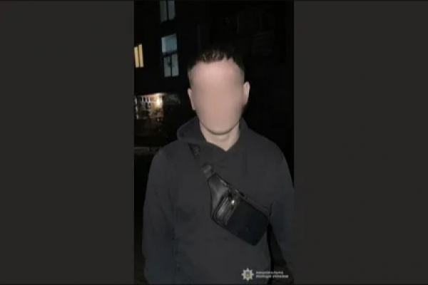 У Львові судитимуть чоловіка, який зі зброєю намагався пограбувати кіоск