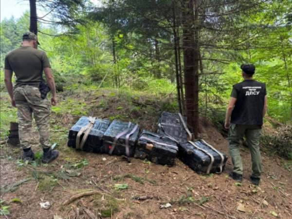 Контрабанда сигарет на Буковині: затримання порушників та кримінальне розслідування