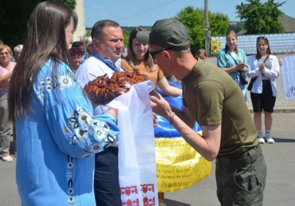 Геннадій Луцький: Герой України, який повернувся додому після трьох років полону